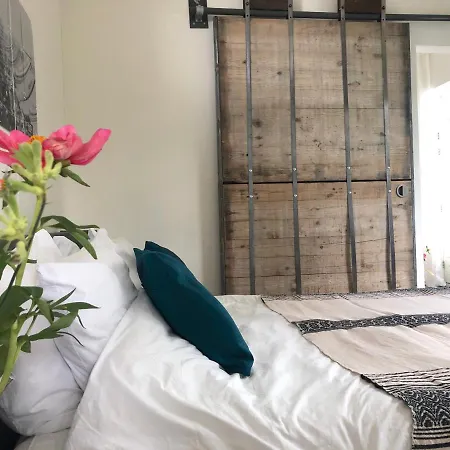 Fenelli Bed And Bike 2* أمستردام